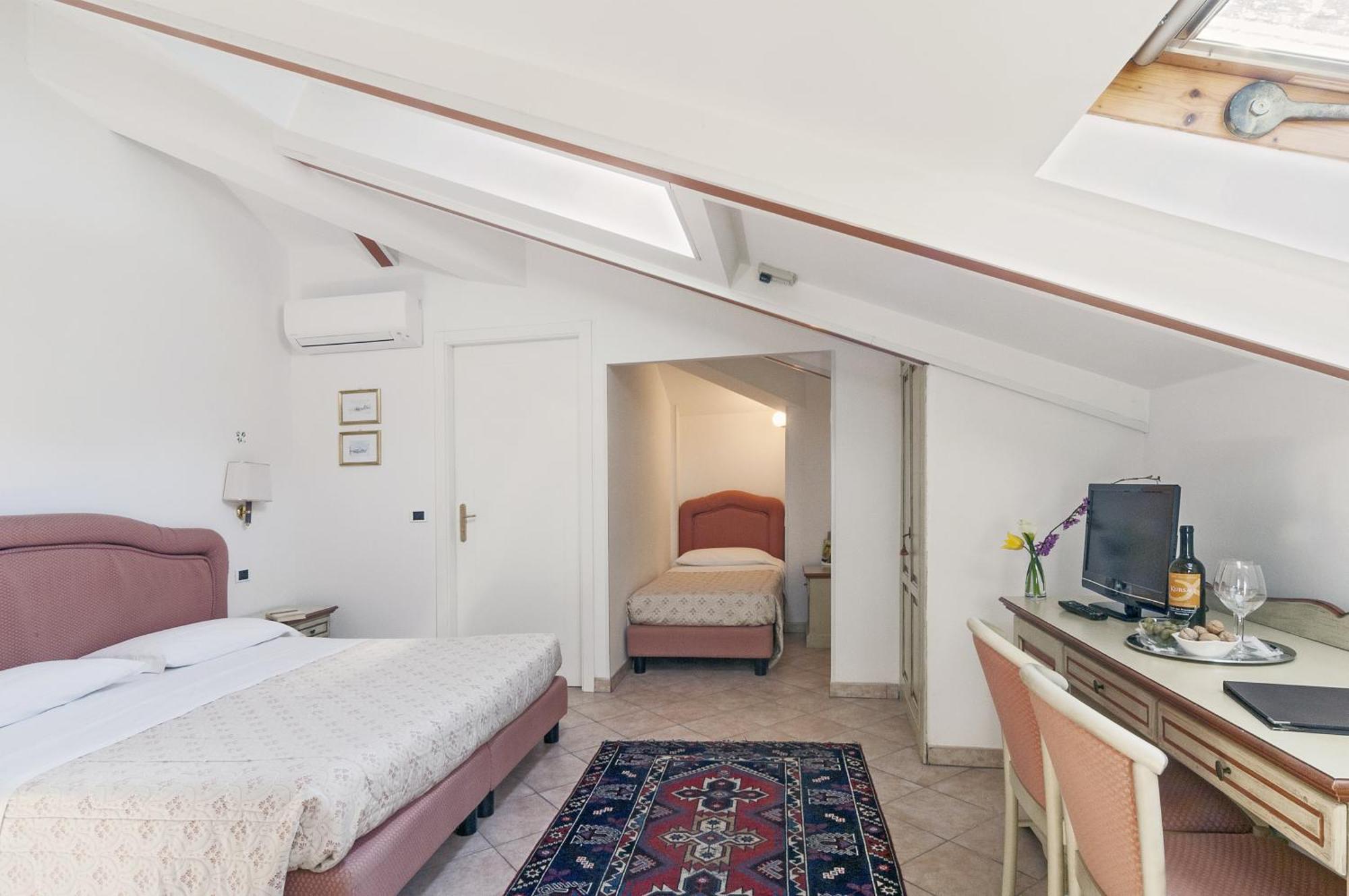 Hotel Kursaal Passignano sul Trasimeno Pokój zdjęcie
