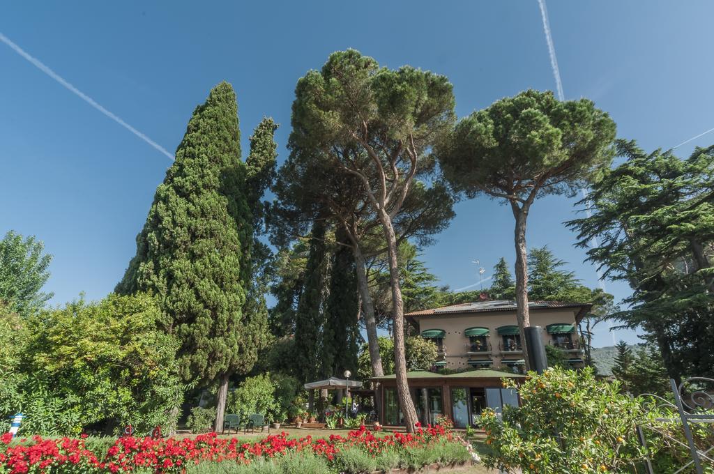 Hotel Kursaal Passignano sul Trasimeno Zewnętrze zdjęcie