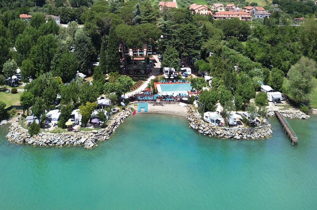 Hotel Kursaal Passignano sul Trasimeno Zewnętrze zdjęcie